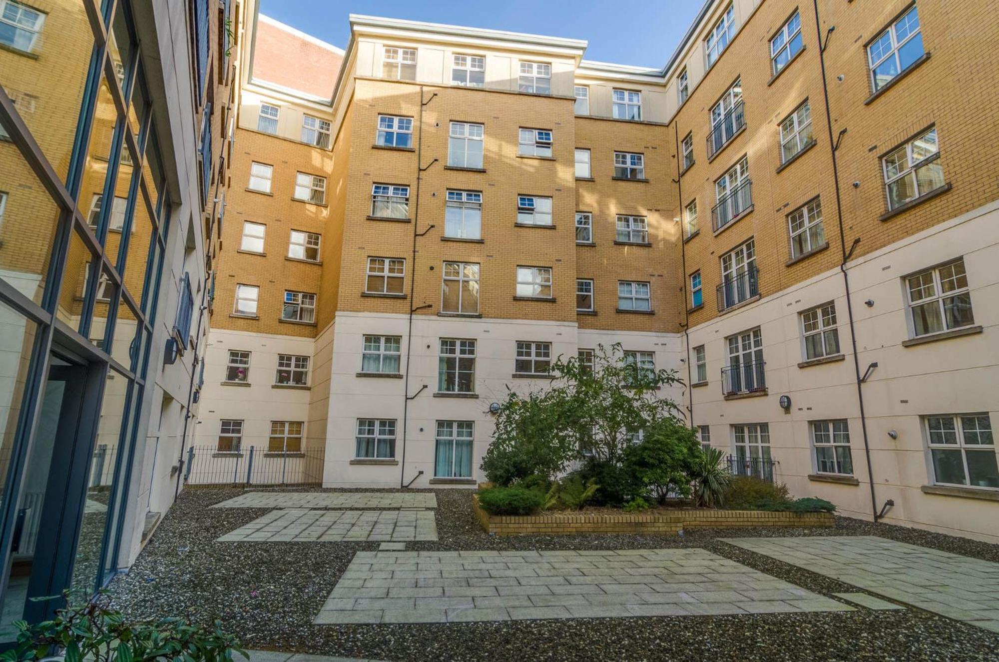 Central Belfast Apartments Alfred Street Buitenkant foto